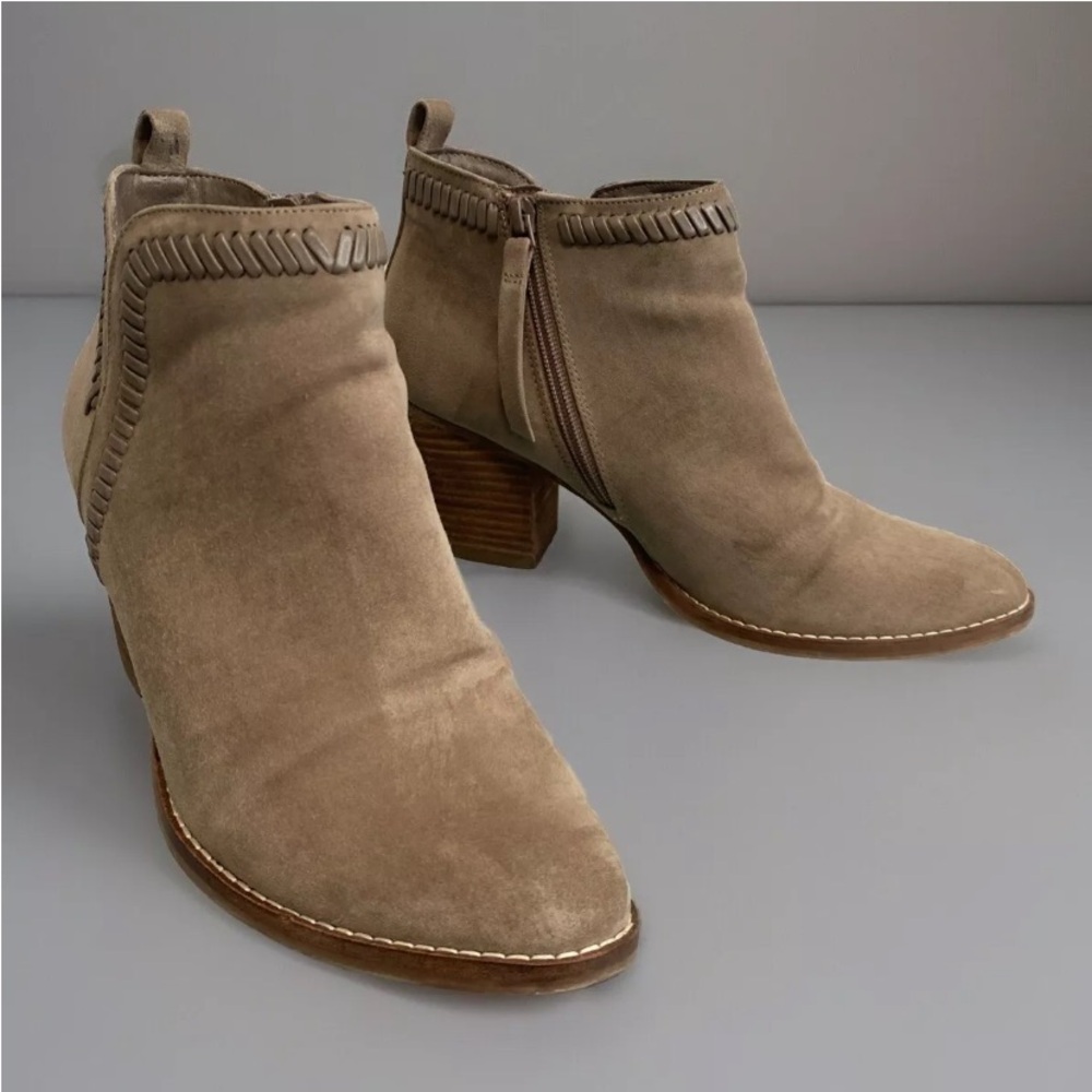DV8 Jace Heeled Bootie, 3" Heel, Taupe, Size 9-9 1/2 No Tag Great Condition